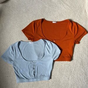 Garage button crop top